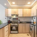 Luxurious Studio In Jvc